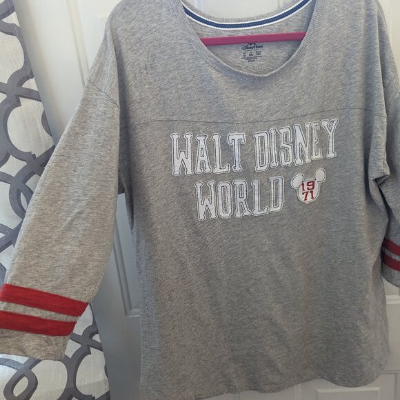 Walt Disney World gray/red 3/4 sleeve collegiate style woman's tshirt sz XL - Picture 2 of 4